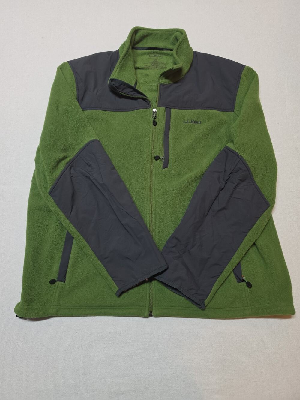 L.L.Bean Men’s Size XXL Green Gray Full Zip Fleece Jacket Chest Pocket